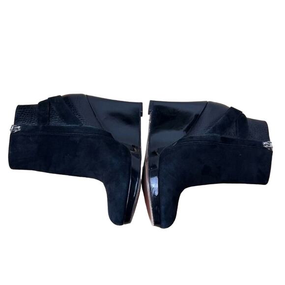 Cole Haan Bootie Womens 5.5 B Martina Wedge Ankle Black Suede Embossed Leather - Picture 4 of 13